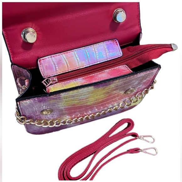 Jessie Mae Tie Dye handbag, detachable crossbody strap, NWT - Picture 4 of 5